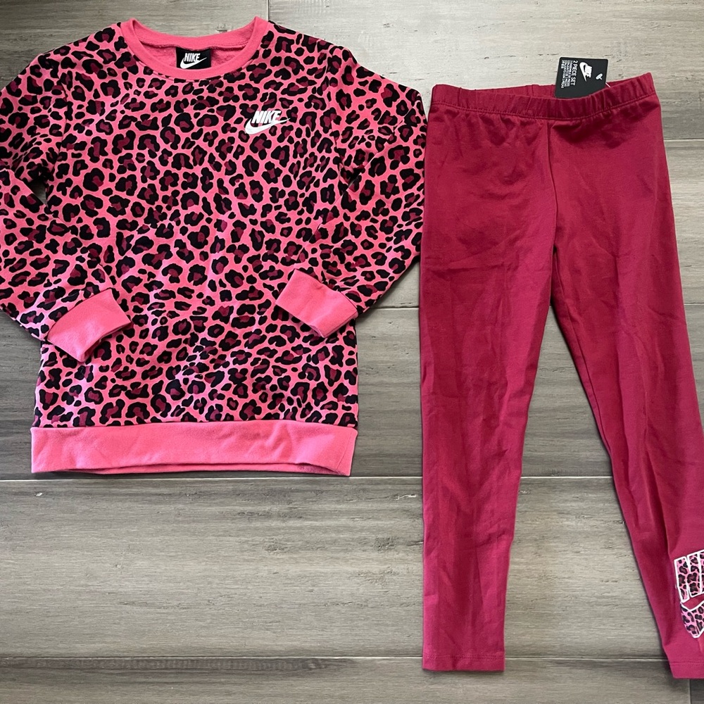 NEW NIKE KIDS GIRLS CHEETAH PRINT OUTFIT 2 PC SET POMEGRANATE RED 36I278-R0M 6X